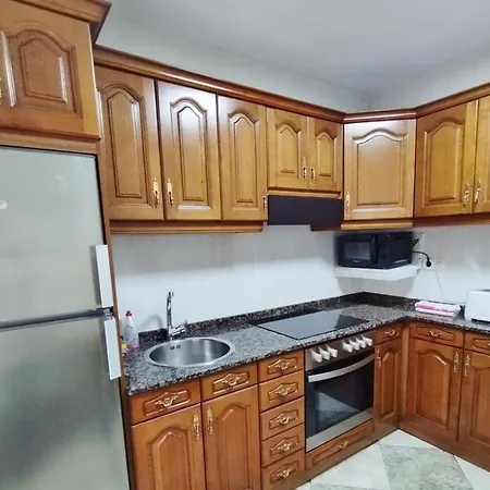 La Casa De Cue Con Garage Vut-3184-as * Χιχόν